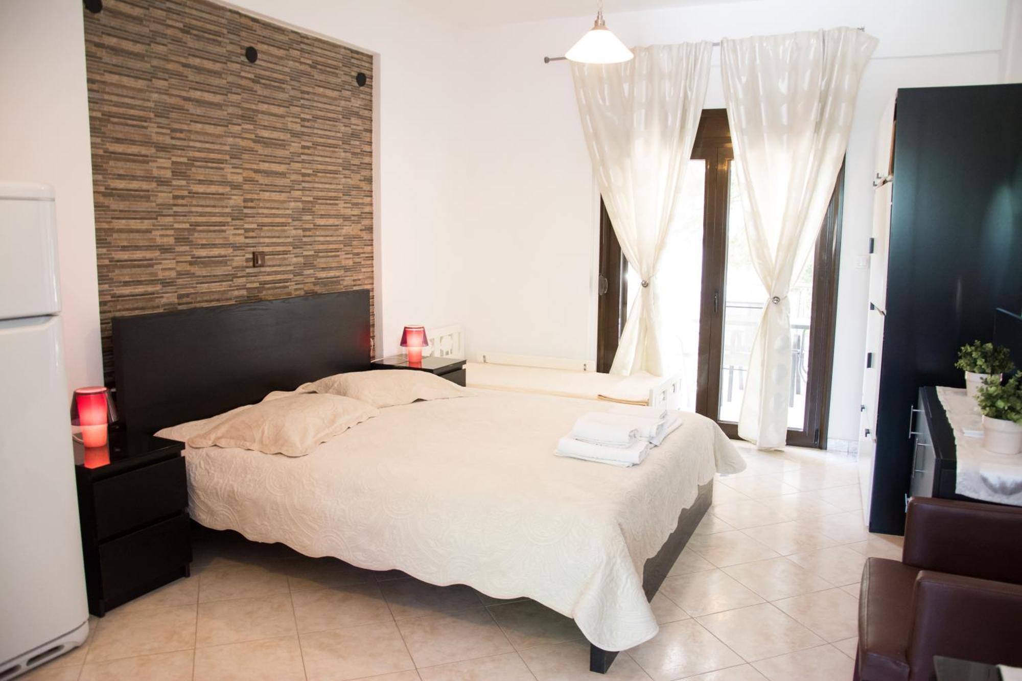 Anna'S Apartments Psakoudia Bagian luar foto